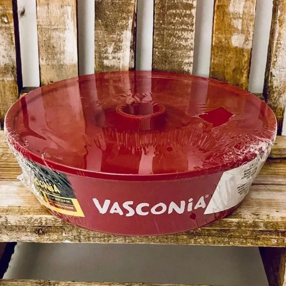 NWT Vasconia TORTILLAS Round Red Plastic Holder w/ lid for Pita bread Flatbread